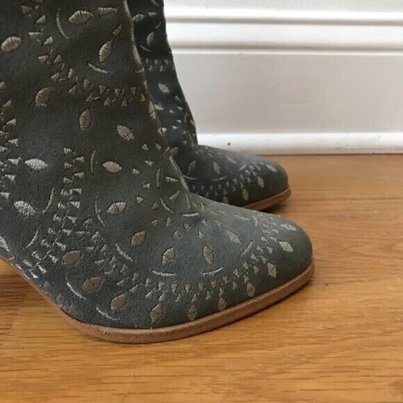 Matisse Springfield Embroidered Suede Ankle Booties Dusty Blue - Picture 6 of 13